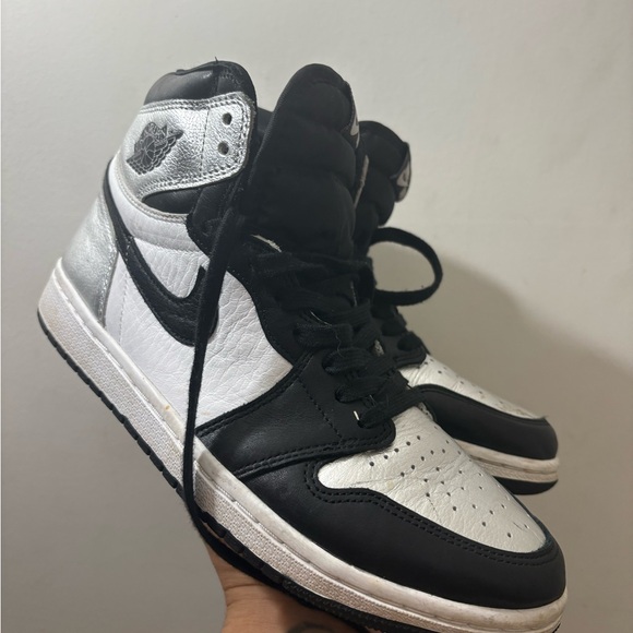 Nike Men's Black and Silver Sneakers - Picture 2 of 9